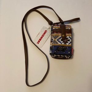 UnionBay wristlet with detachable cross-body strap